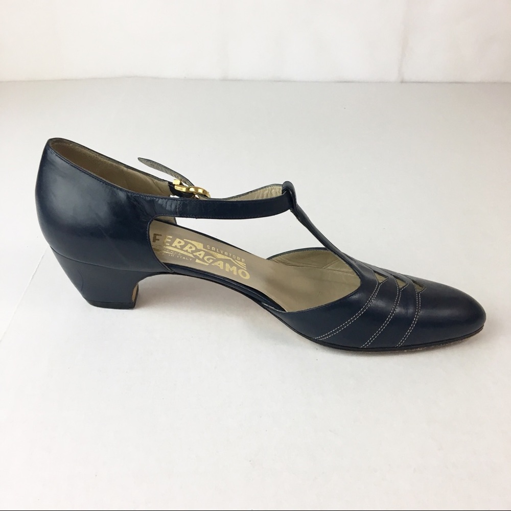 Saks fifth avenue Salvatore Ferragamo 1960s shoes